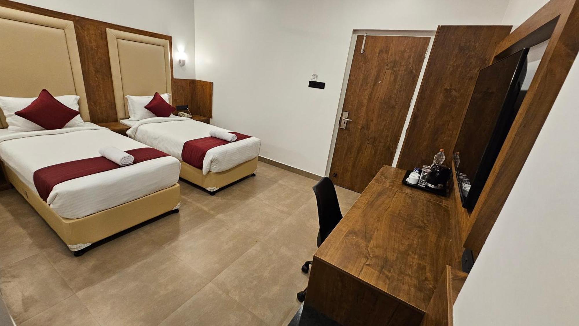 Indiana Hills Hotel Shillong Kültér fotó